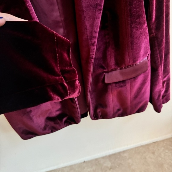 FATE Burgundy Red Velvet Luxe Notched Lapel One Button Blazer Womens Size S - Picture 8 of 14